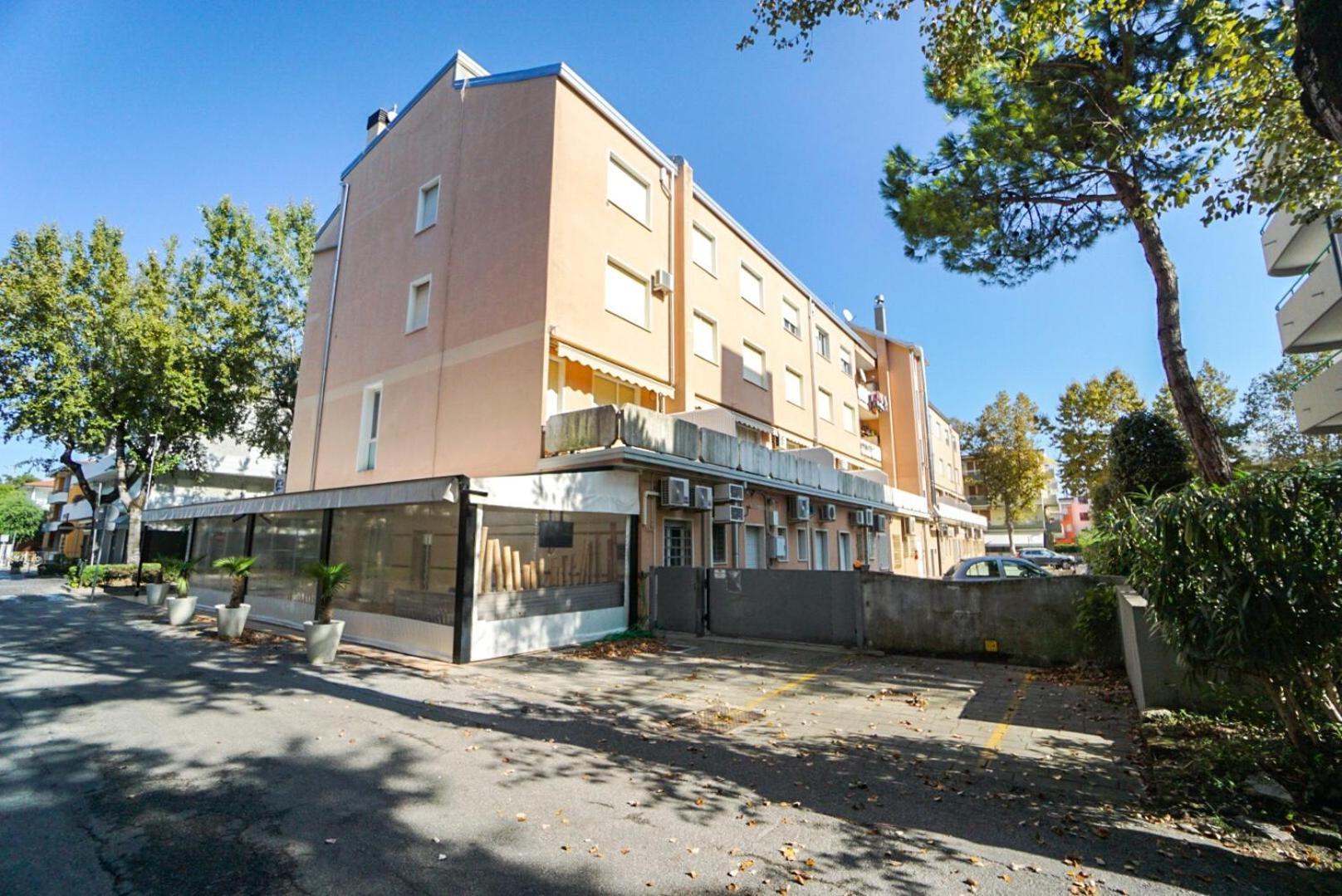 Condominio Bussola Бибионе Экстерьер фото